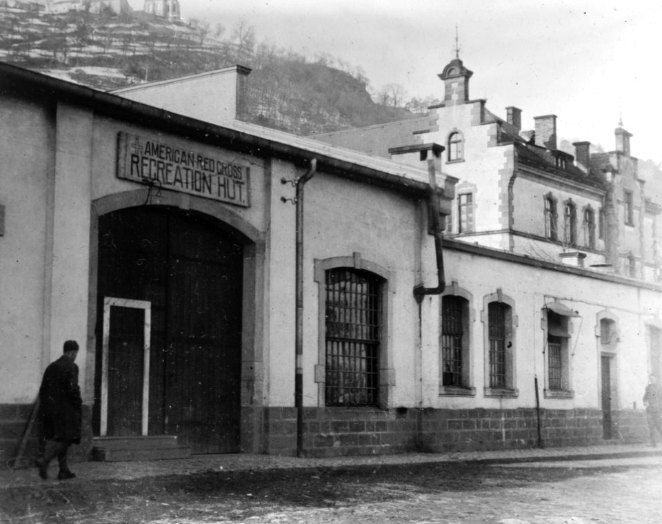 American Red Cross Recreation Hut in Trier, Germany, in early 1919 (20804272)