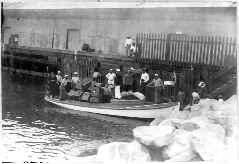 American refugees fleeing from Mexico LCCN2016647561