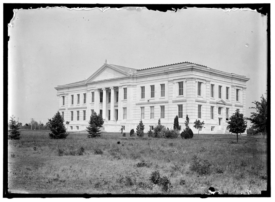 AMERICAN UNIVERSITY, WASHINGTON, DC. COLLEGE BUILDINGS LCCN2016865569