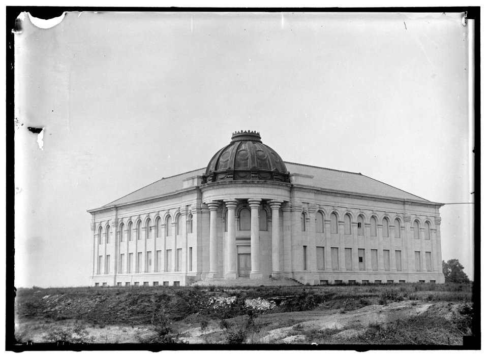 AMERICAN UNIVERSITY, WASHINGTON, DC. COLLEGE BUILDINGS LCCN2016865571