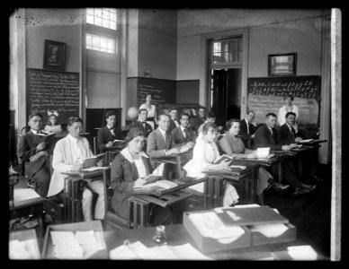 Americanization class LCCN2016852098