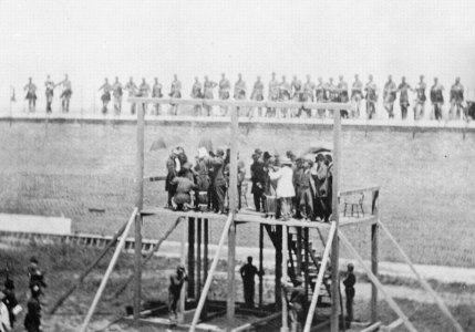 Amerikanischer Photograph um 1865 - Hinrichtung der Komplizen des Attentäters von Präsident Lincoln am 7. Juli 1865 (Zeno Fotografie)