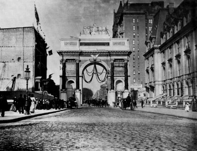 Amerikanischer Photograph um 1892 - Columbus Gedenkbogen (Zeno Fotografie)