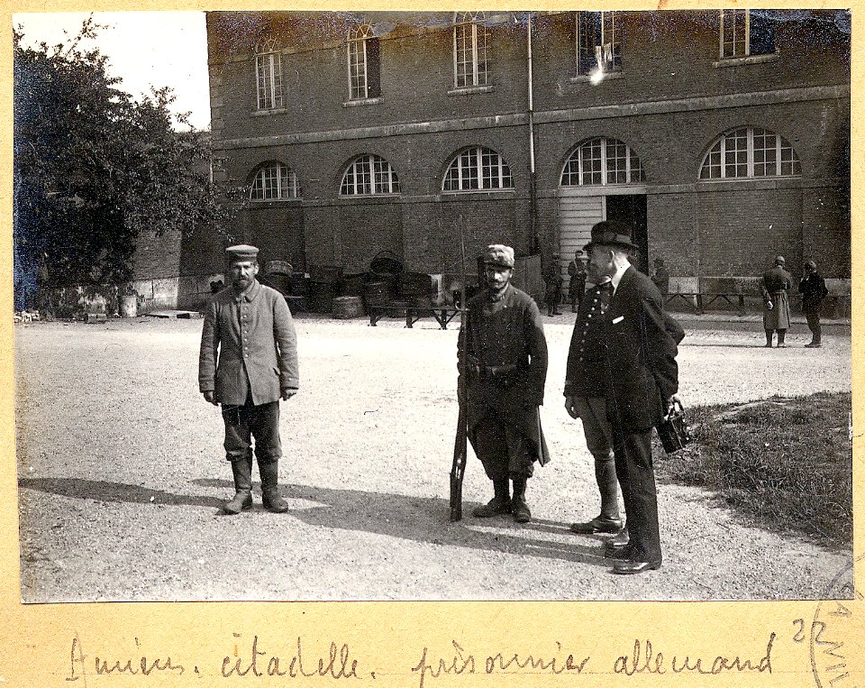 Amiens citadelle. Prisonnier allemand - Fonds Berthelé - 49Fi1871-22