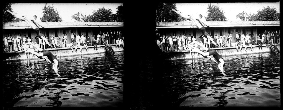 Amiens. 18-07-15. Bassin de natation. Plongeons - Fonds Berthelé - 49Fi153
