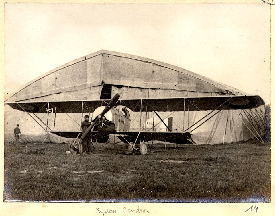Amiens. Biplan Caudron. Adjudant Bauer - Fonds Berthelé - 49Fi1874-14