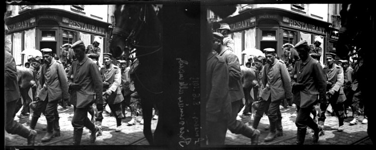 Amiens. 8.6.1915. Prisonniers allemands - Fonds Berthelé - 49Fi40