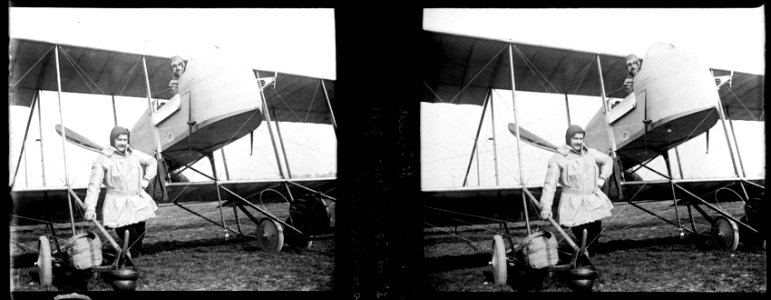 Amiens. Biplan M. Farman. L'aviateur P. Descoings - Fonds Berthelé - 49Fi260