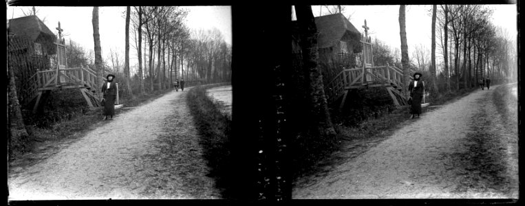 Amiens. Chemin de halage. Mlle Cornu - Fonds Berthelé - 49Fi210