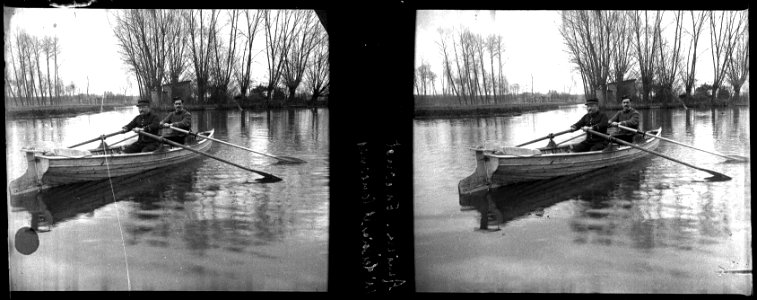 Amiens. En canot M. Leissias et Caucanas - Fonds Berthelé - 49Fi3
