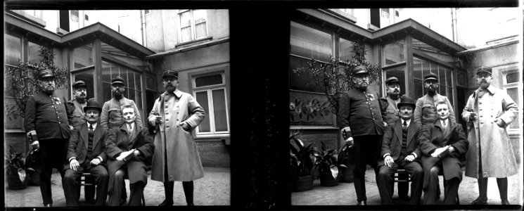 Amiens. Le colonel Camus. Groupe d'officiers. Hôtel Central - Fonds Berthelé - 49Fi6
