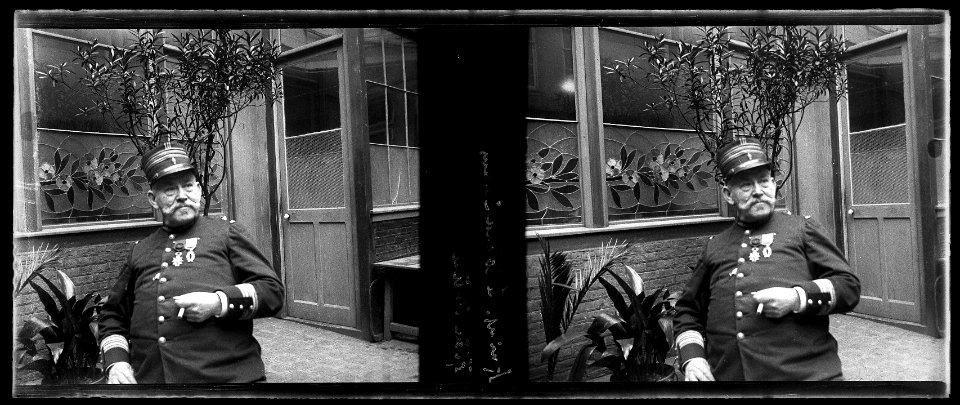 Amiens. Le colonel Camus. Hôtel Central - Fonds Berthelé - 49Fi9