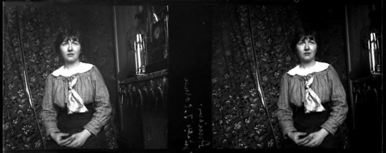 Amiens. Mlle J. Cornu - Fonds Berthelé - 49Fi204
