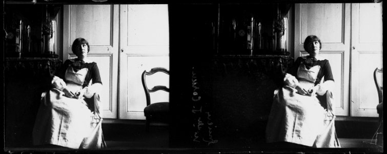 Amiens. Mlle J. Cornu - Fonds Berthelé - 49Fi207