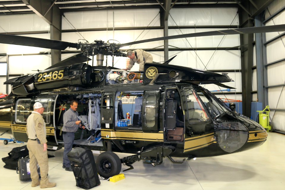 AMO crew out of Bellingham, Washington, heading back east for hurricane relief efforts. - 44609914592