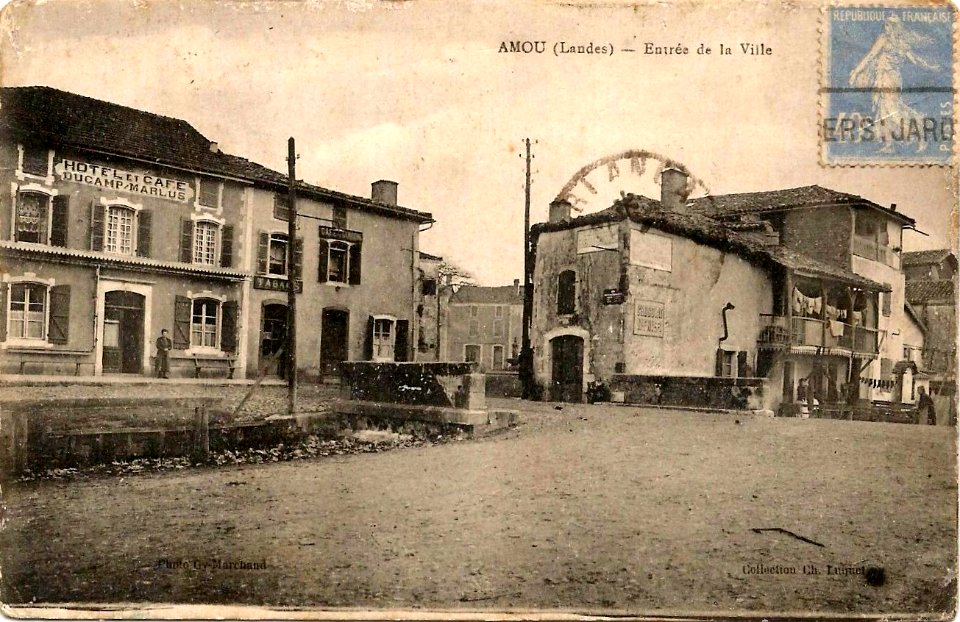 Amou (Landes) - Entrée de la ville 1