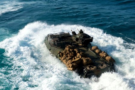 Amphibious assault vehicle launches from USS Fort McHenry 150209-N-DQ840-132