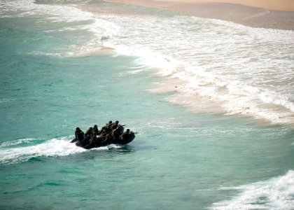 Amphibious assault, RIMPAC 2014 140729-N-QG393-070