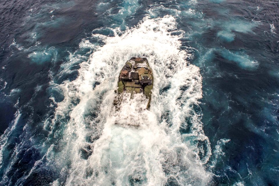 Amphibious assault vehicle launches from USS Bonhomme Richard 150304-N-UF697-017