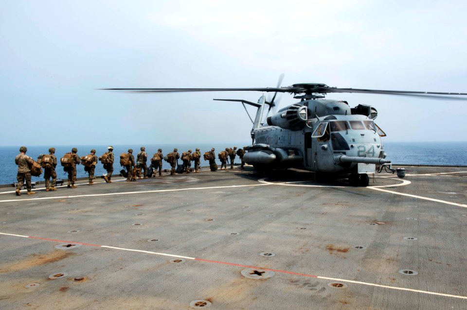 Amphibious Landing Exercise 2015 141005-N-UD469-142