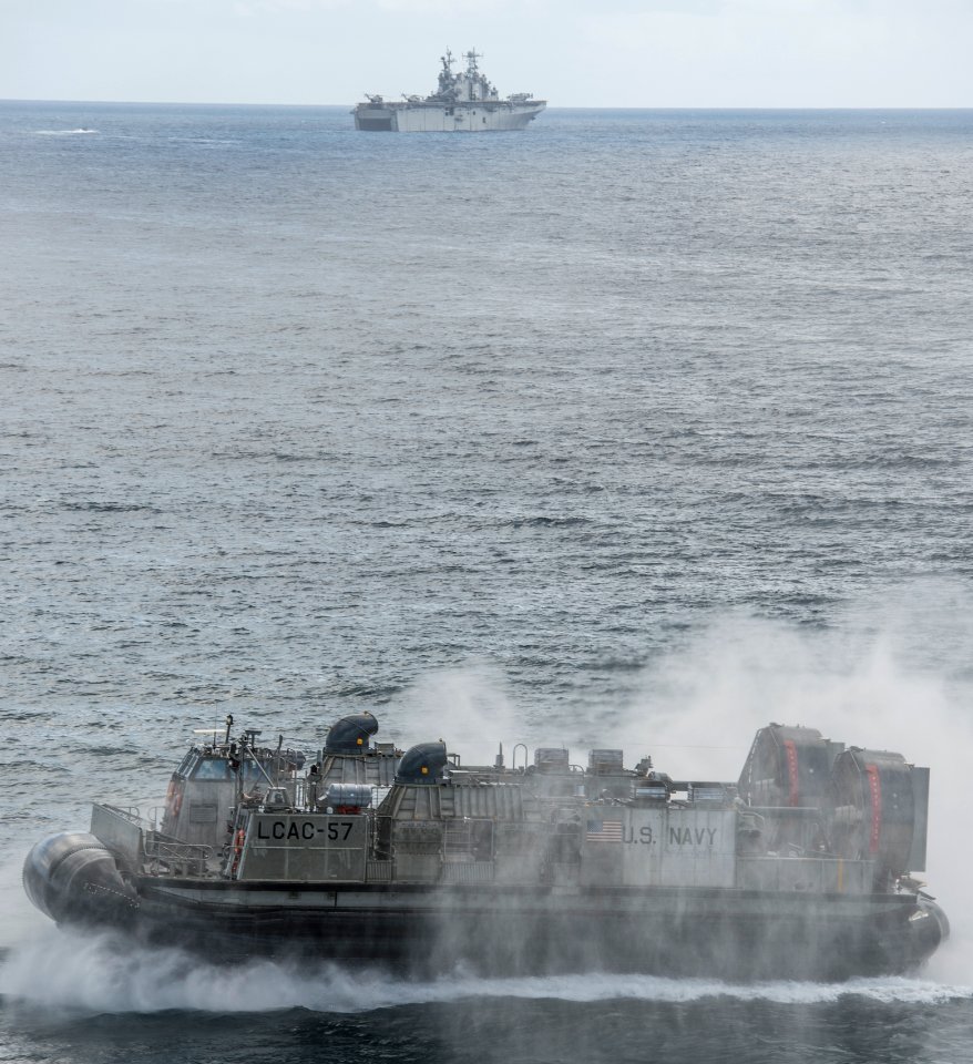 Amphibious assault, RIMPAC 2014 140729-N-GO855-171