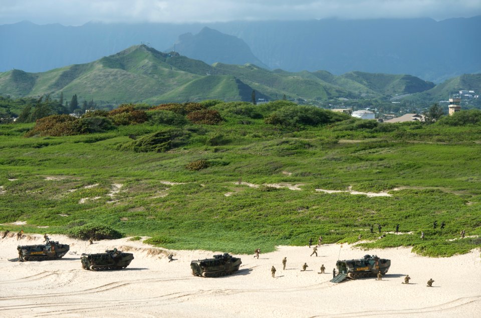 Amphibious assault, RIMPAC 2014 140729-N-GO855-145