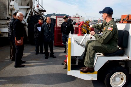 Amphibious Squadron 11 Hosts Tour Aboard USS Bonhomme Richard (LHD 6) 170118-N-NB544-117
