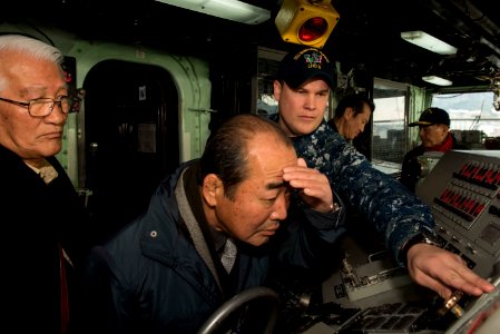 Amphibious Squadron 11 Hosts Tour Aboard USS Bonhomme Richard (LHD 6) 170118-N-NB544-178