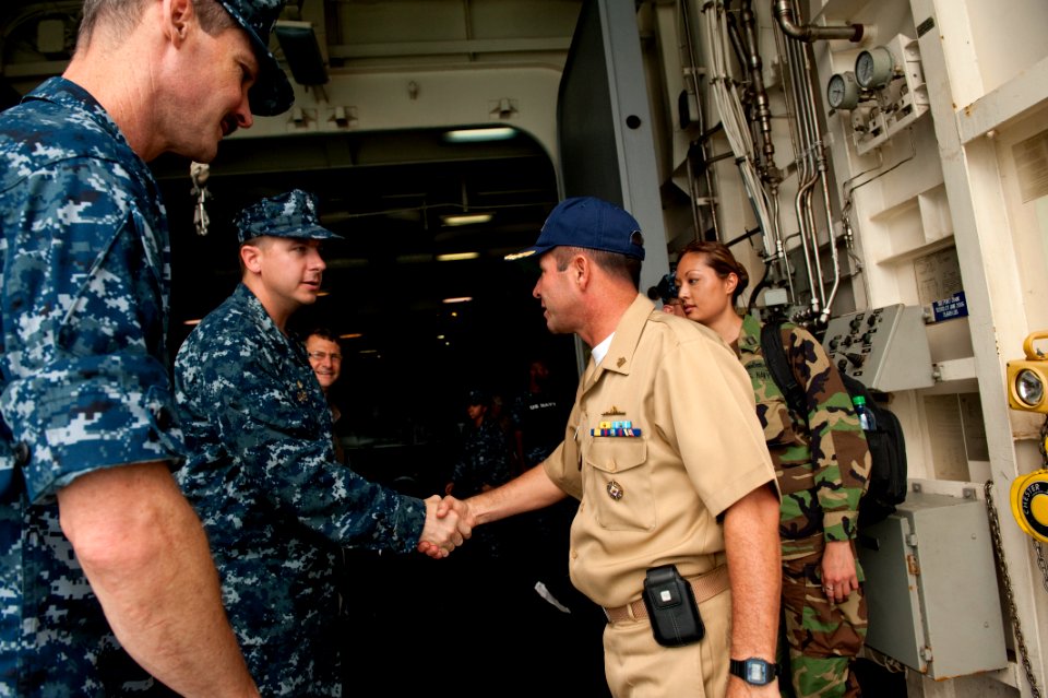 Amphibious-Southern Partnership Station 2010 100731-N-LL432-048