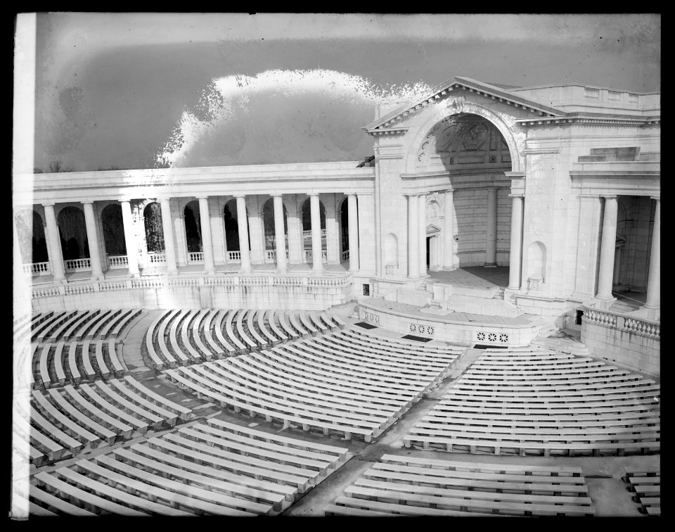 Amphitheater, Arlington, (Va.) LCCN2016851612