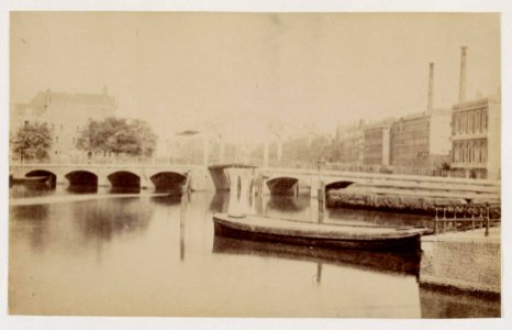 Amstel gezien naar Blauwbrug