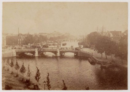 Amstel met Blauwbrug
