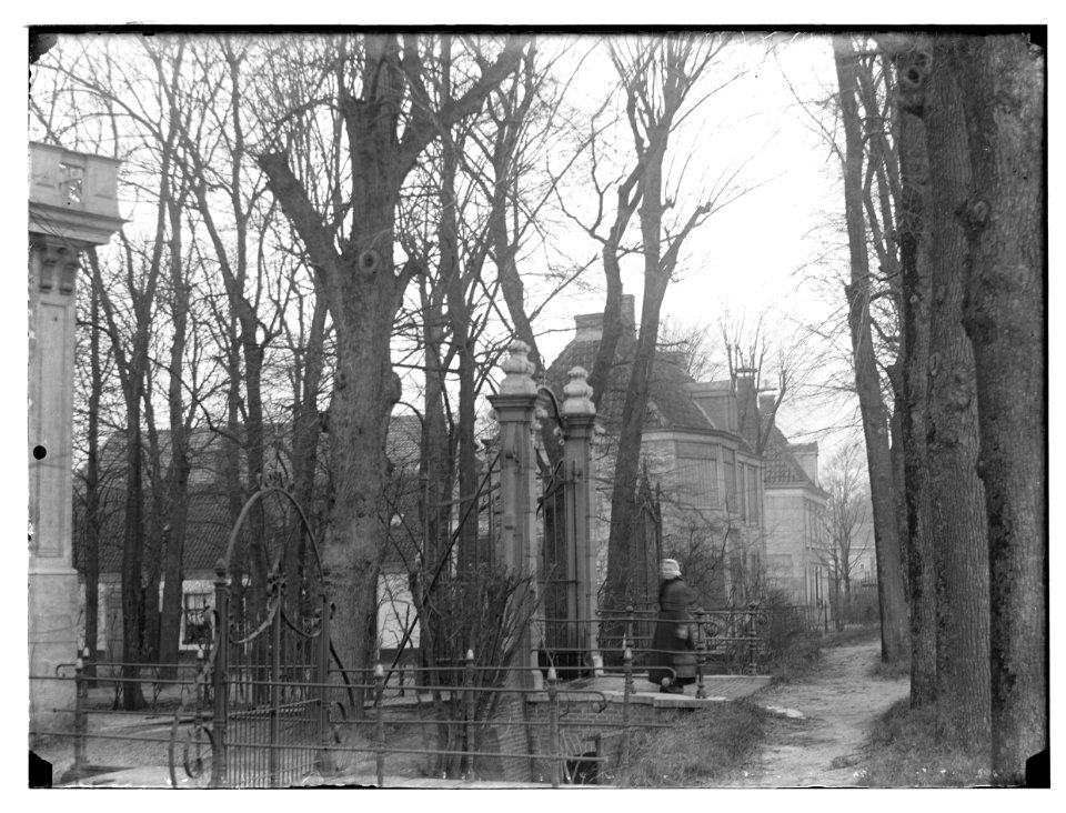 Amsteldijk thv 151 (voorheen 105) (links), foto 2 Jacob Olie (max res)