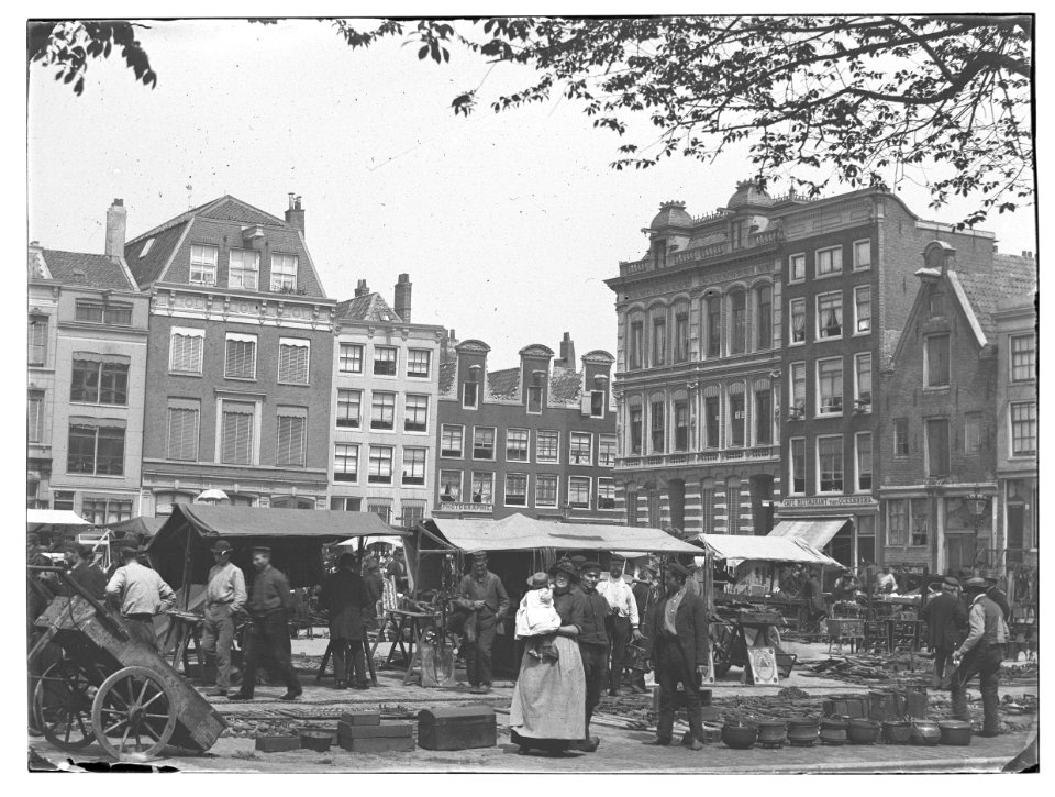Amstelveld-noordzijde 1-9 (vlnr)) Jacob Olie (max res)