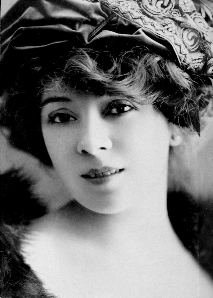 Amélie Diéterle (1871-1941) (M10)