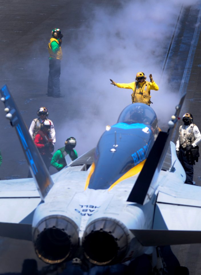 An F A-18C Hornet prepares to launch. (8691973513)