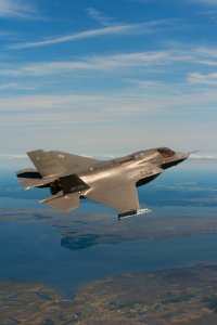 An F-35B JSF flies tests flying with missiles. (8043201299)