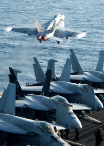 An F A-18F Super Hornet launches. (8675860600)