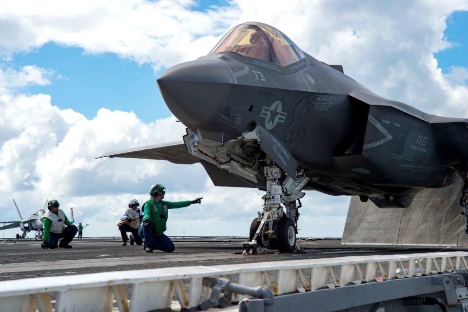An F-35C Lightning II is tested aboard USS Dwight D. Eisenhower. (22034200691)