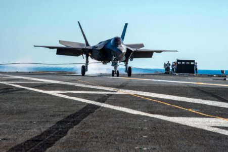 An F-35C Lightning II lands aboard USS Nimitz. (15524513549)