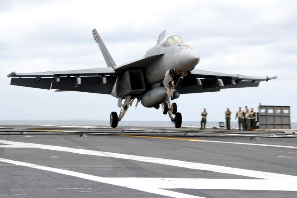 An F-A-18E lands aboard USS Dwight D. Eisenhower. (8509276185)