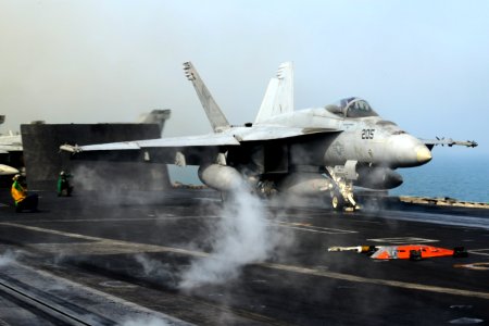 An F-A-18E Super Hornet launches at sea. (8430023068)