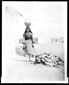 An Isleta water carrier LCCN2010647168