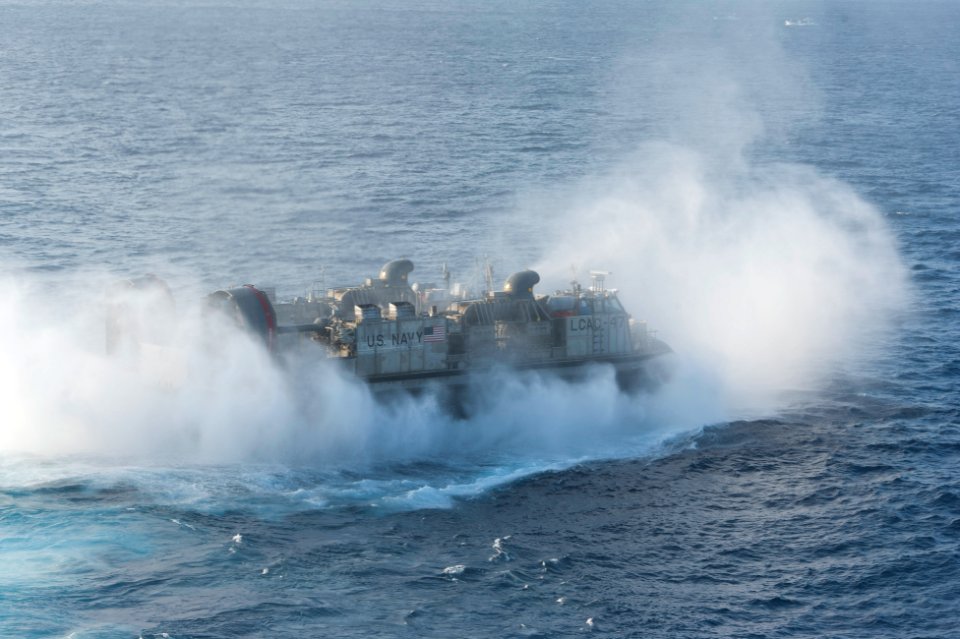 An LCAC departs USS Bonhomme Richard. (8427154504)