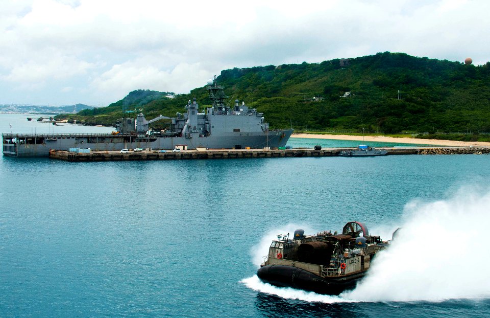 An LCAC passes the amphibious dock landing ship USS Ashland. (21064032025)