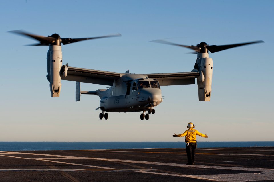 An MV-22 lands aboard USS Carl Vinson. (8498335986)
