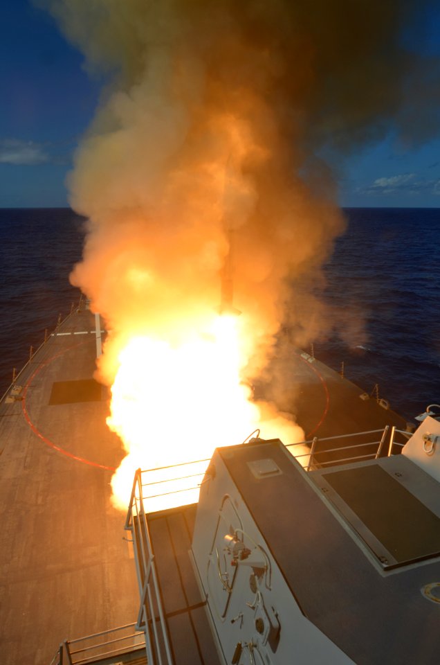 An SM-2 missile launches from USS Michael Murphy. (8592538308)