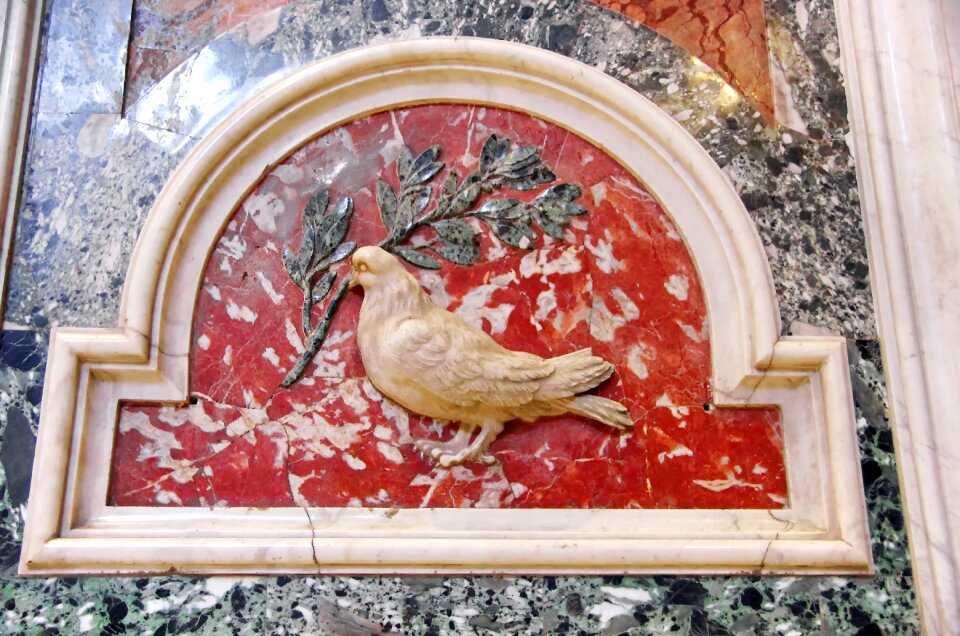 Basilica marble dove