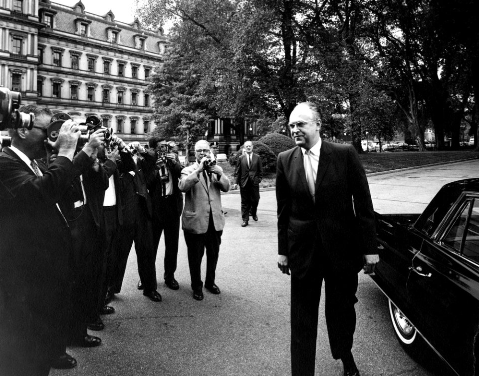 Anatoly Dobrynin (1962)