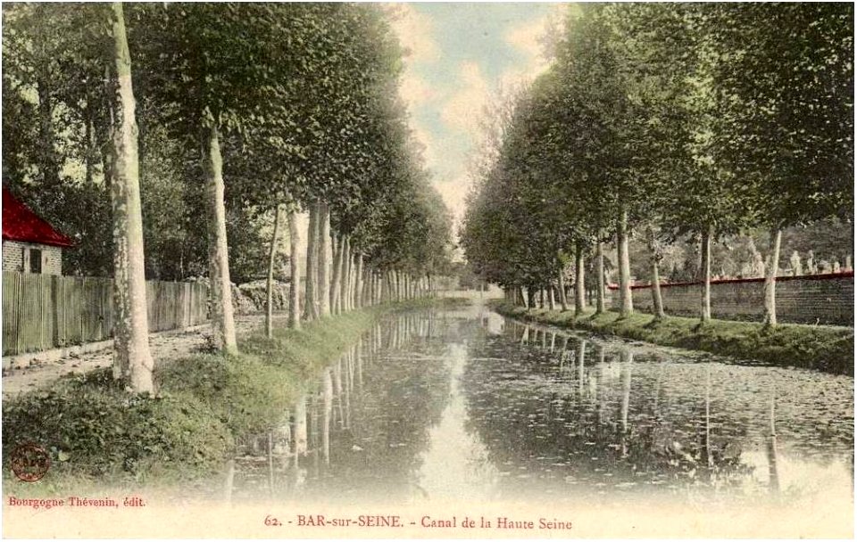 Ancien canal à Bar-sur-Seine